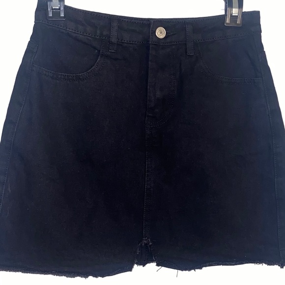 Missguided Black Denim Mini Skirt - Picture 4 of 7